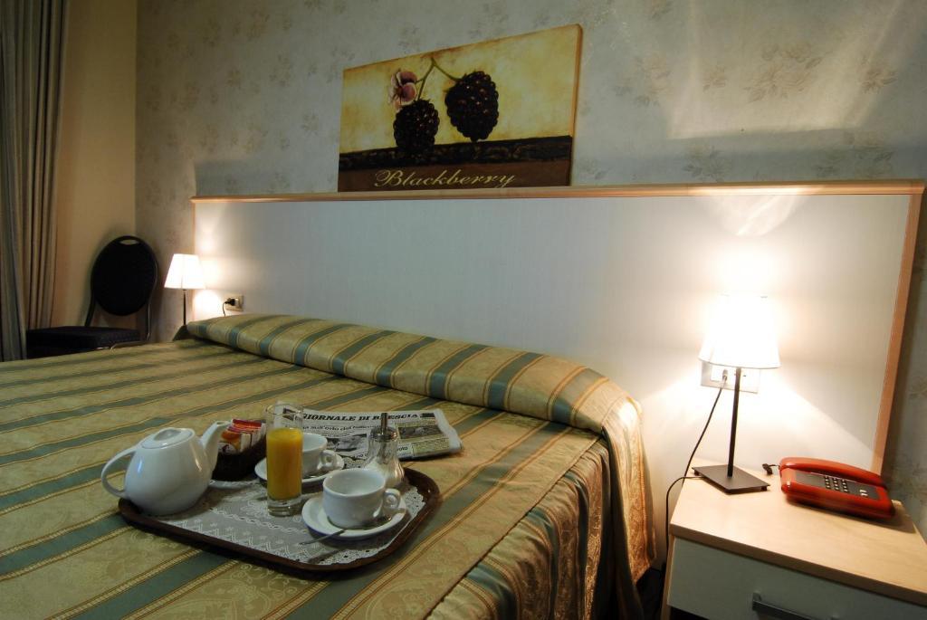 Hotel Milano Iseo Pokój zdjęcie